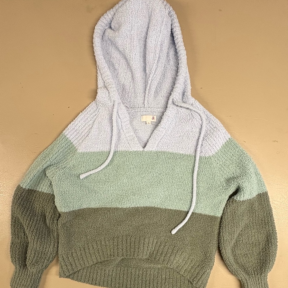 SO Women's V-Neck Color Block Sweater - Blue and Green